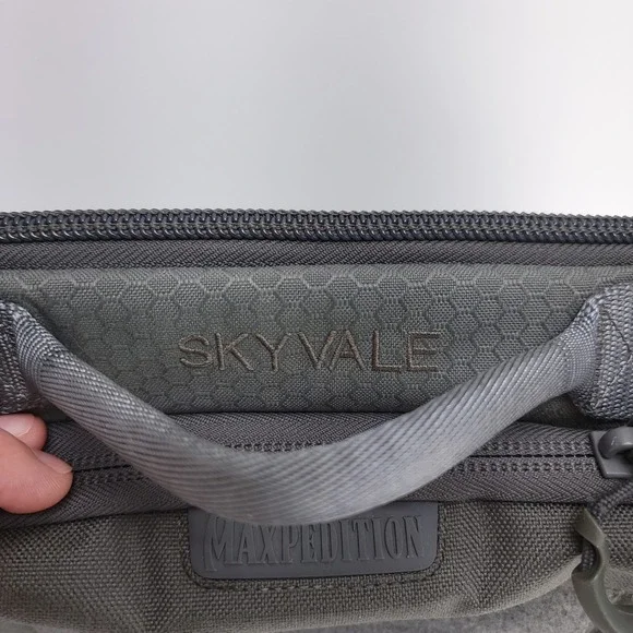 Maxpedition AGR Tactical Skyvale EDC Messenger Ripstop Military Laptop Bag Gray Duffel Bags